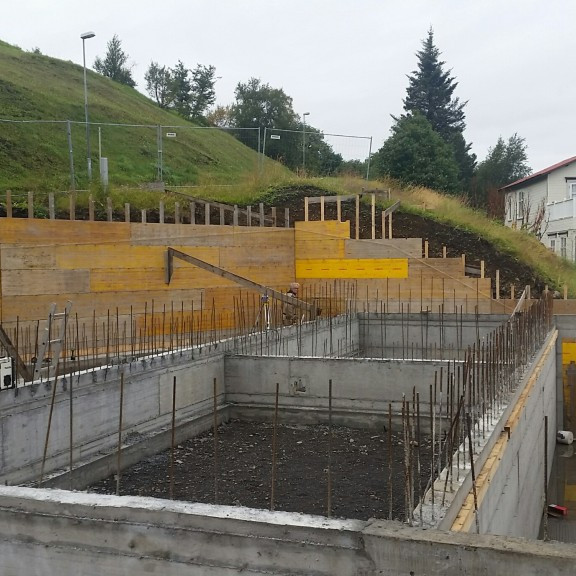 Nýr grunnur tekur á sig mynd