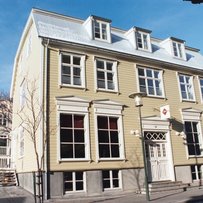 Aðalstræti 12
