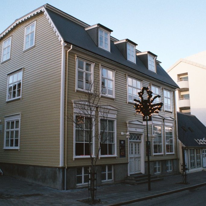 Aðalstræti 12