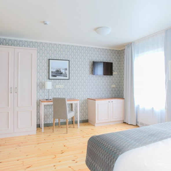 14880028040_f2983f563e_o