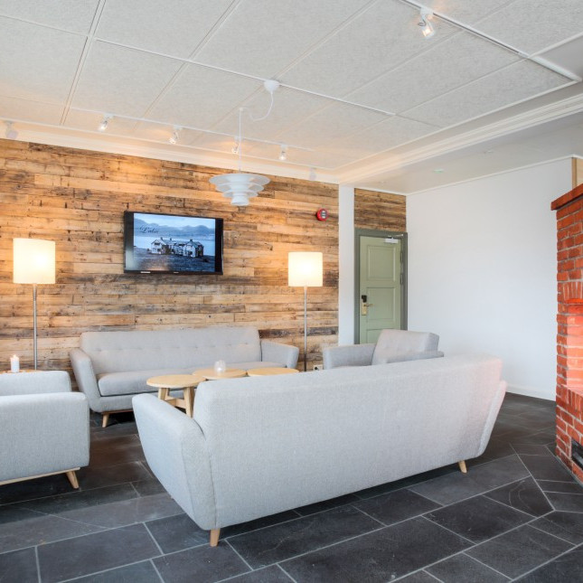 14880115587_05000de67e_o