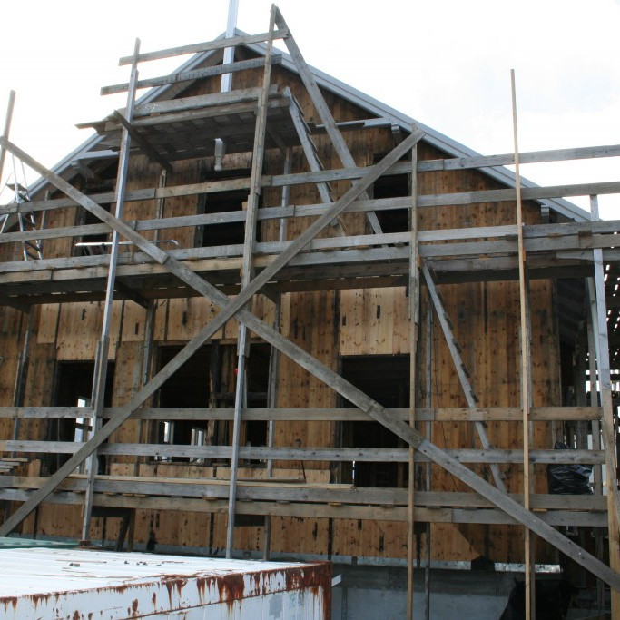 Viðgerð og endurbygging á læknishúsi