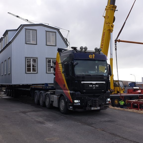 Flutningur hússins undirbúinn